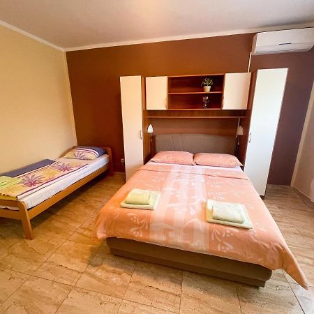 Apartmani Combaj Jadranovo Exteriér fotografie