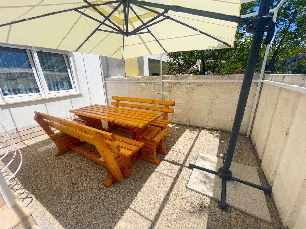 Apartmani Combaj Jadranovo Exteriér fotografie