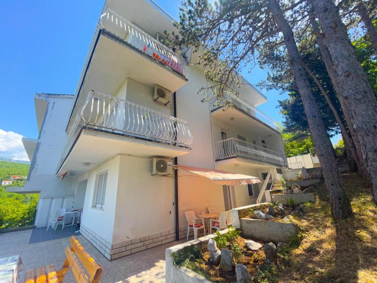 Apartmani Combaj Jadranovo Exteriér fotografie