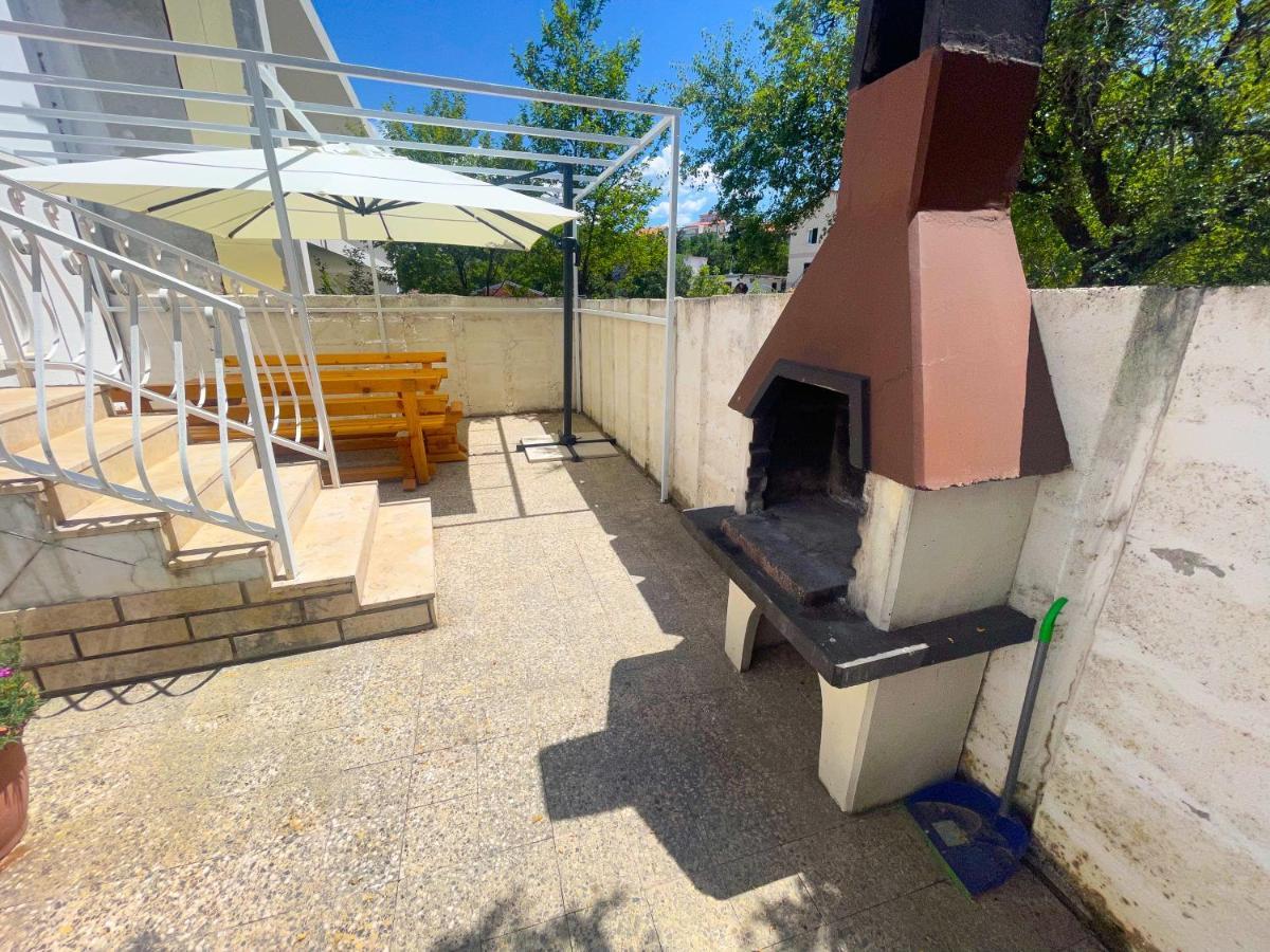 Apartmani Combaj Jadranovo Exteriér fotografie