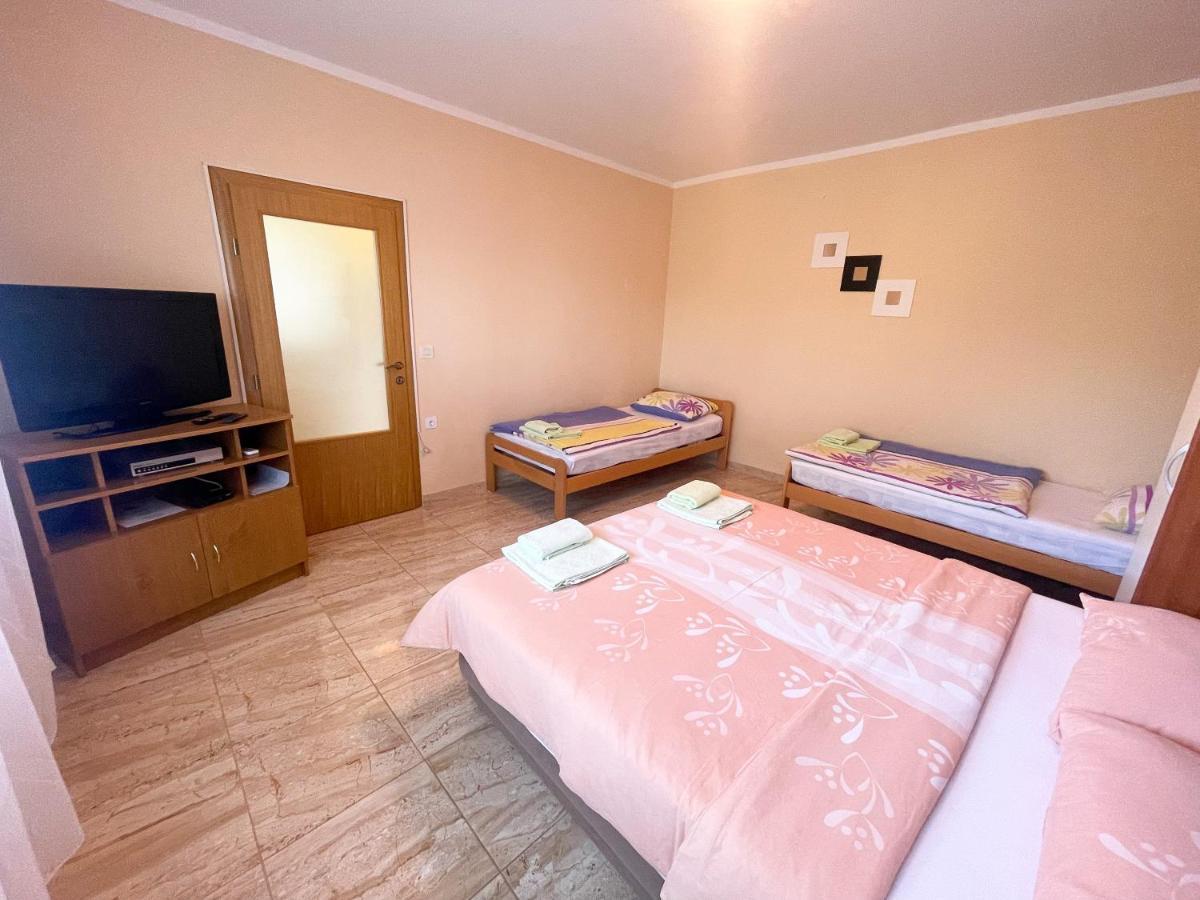 Apartmani Combaj Jadranovo Exteriér fotografie